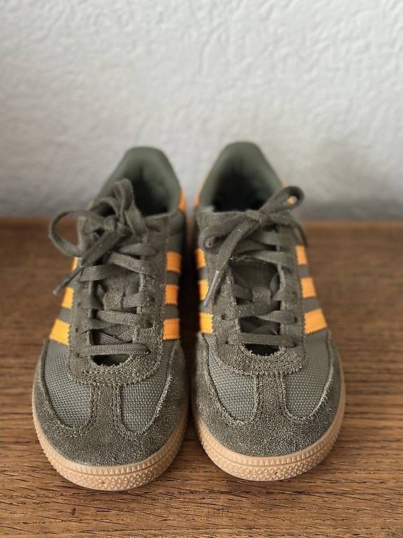 Herrenschuhe: Adidas Spezial Gr. 30 Sneaker  – Neu und originalverpackt aus Lyss von Angelahar 1