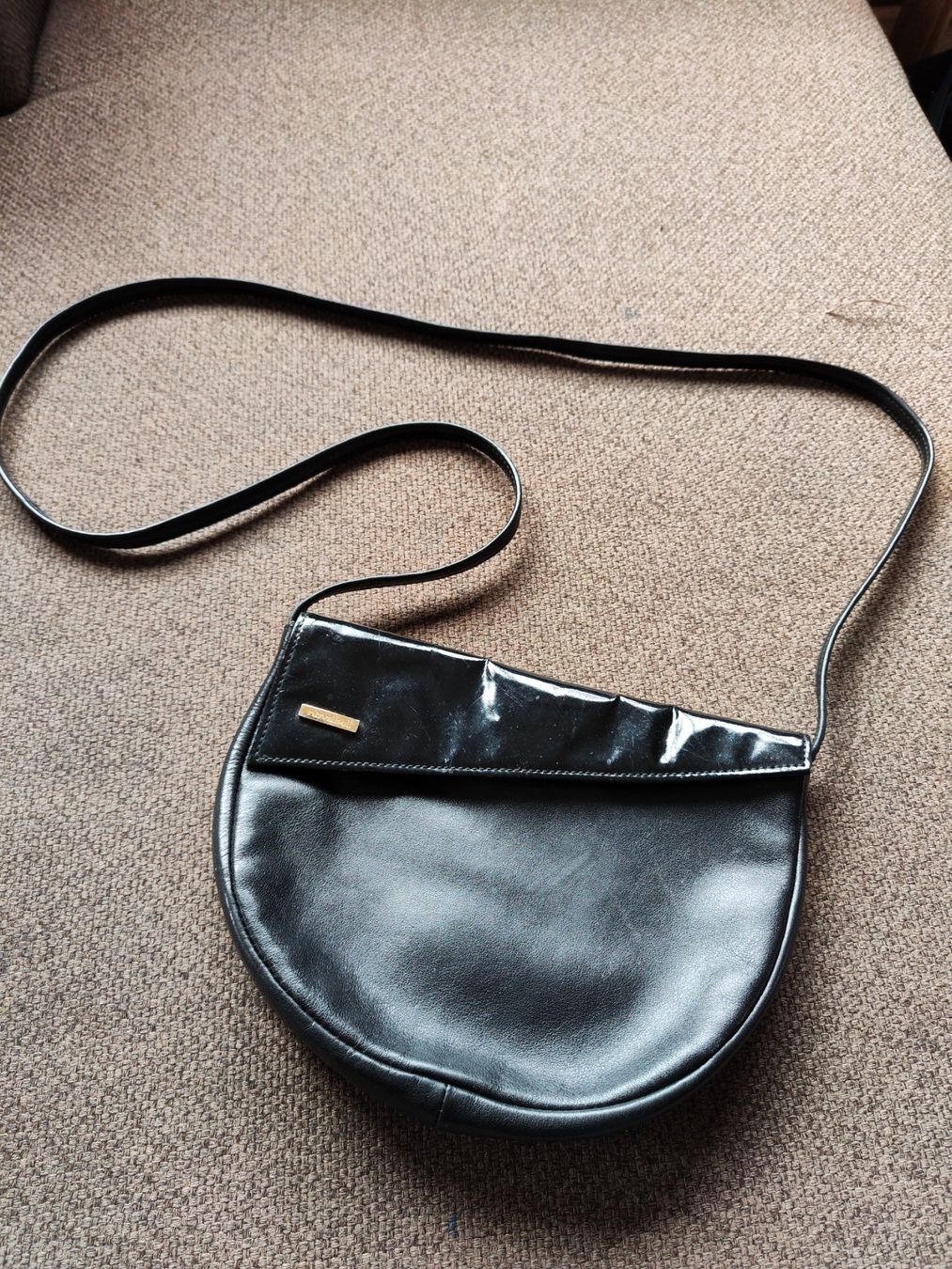 Taschen für Damen: Handtasche, schwarz – Gebraucht aus Saas im Prättigau von eve_22