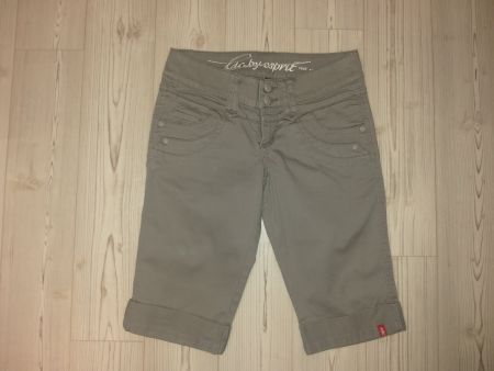 Pantacourt ESPRIT  Taille / Grosse 32 CH  SLIM