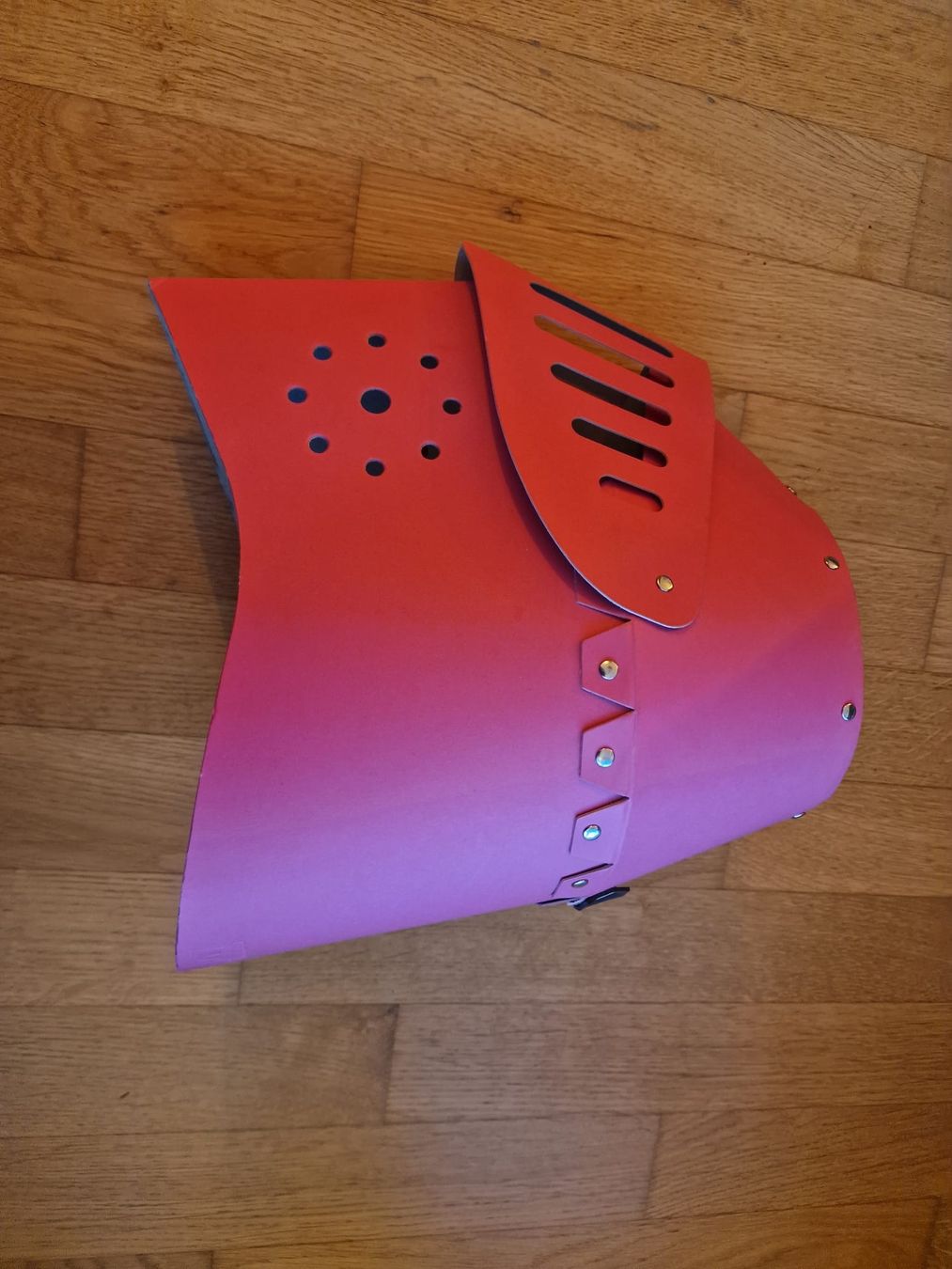 Giocattoli: Ritterhelm mädchen und spielmesser – Usato da Thun venduto da Yuma84 5