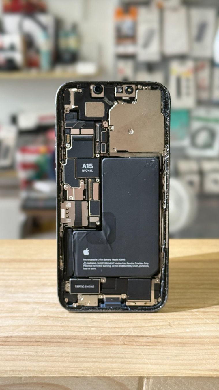 Covers & Schutzfolien: Châssis complet iPhone 13 Pro Bleu pas de rayure – Gebraucht aus Morges von DA-repa 6