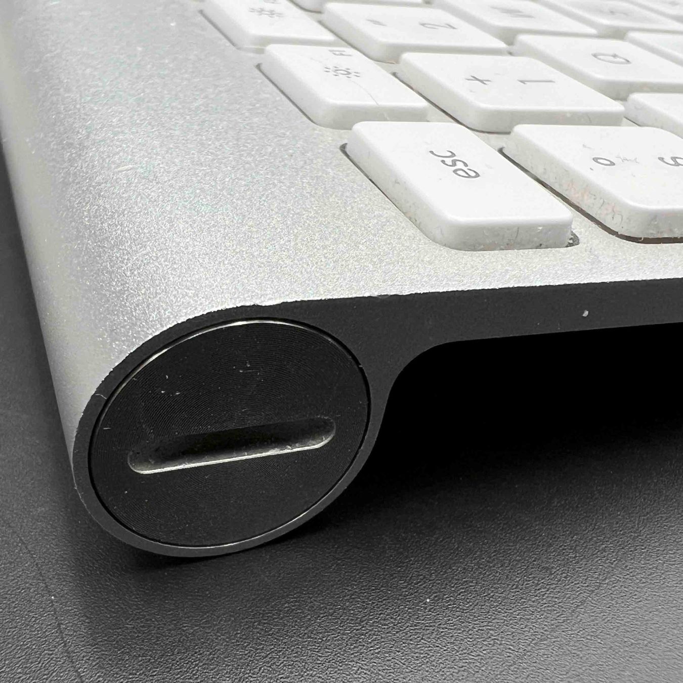 Apple Tastiere: Apple Wireless Keyboard Model A1314 Bluetooth gebraucht – Usato da Häusernmoos venduto da adlerfedern 3