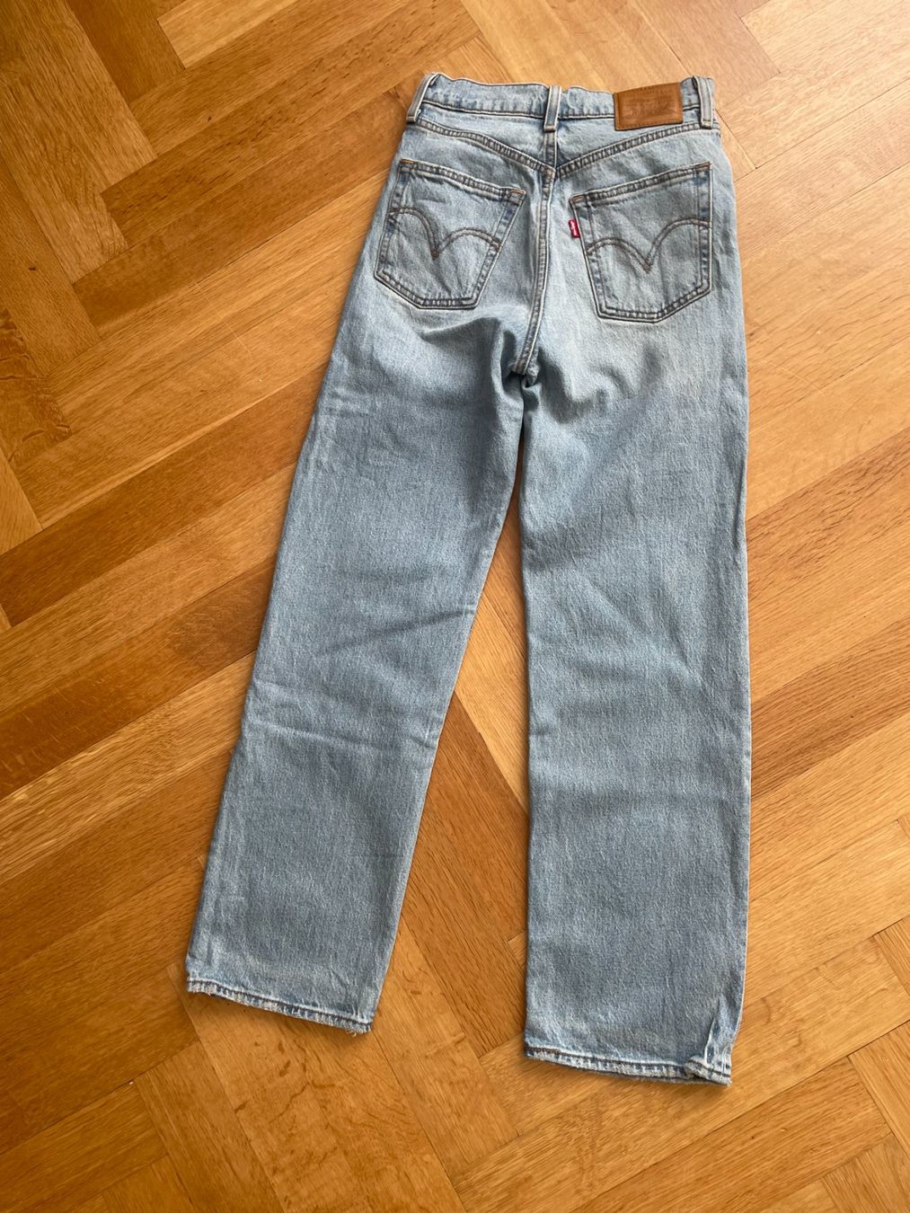 Levi's Jeans: Levis Ribcage Straight Ankle – Usato da Bern venduto da sim_g75j 1