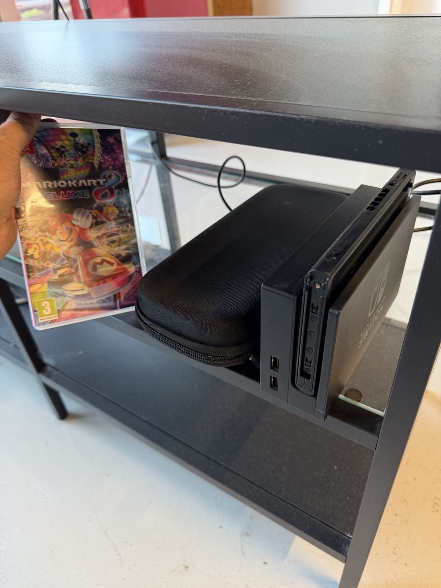 Nintendo Console: Nintendo Swicht mit Spiel – Usato da Gächlingen venduto da patschifigo
