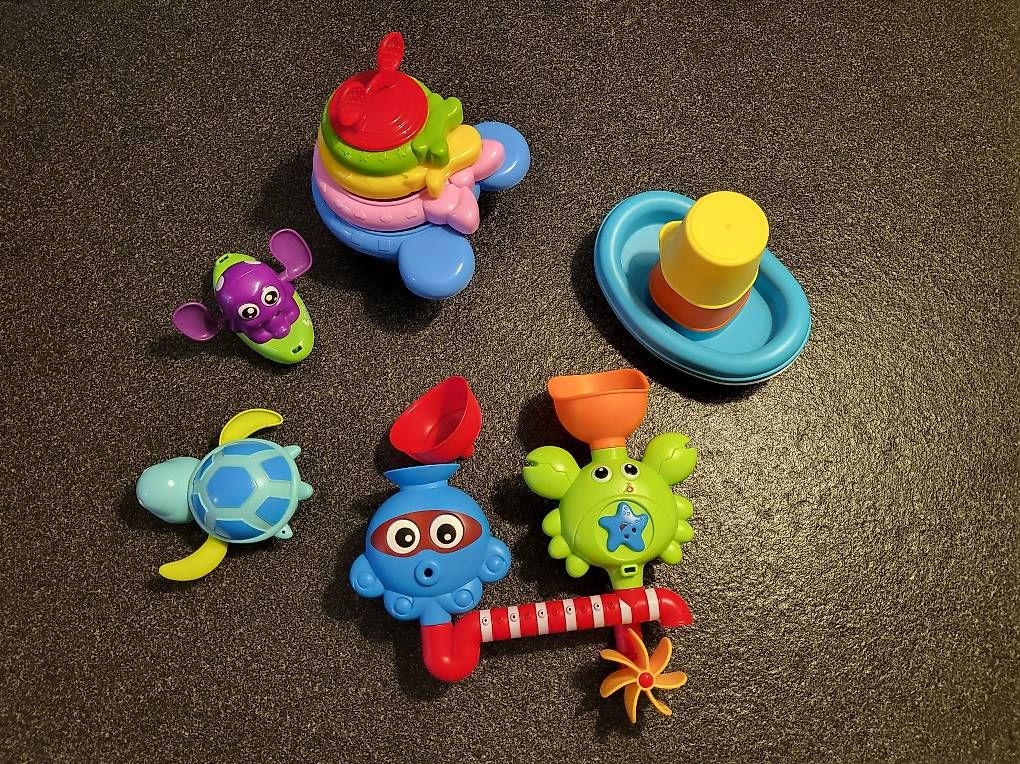 Giocattoli: Giochini bagnetto – Usato da Gordola venduto da val_5jgn