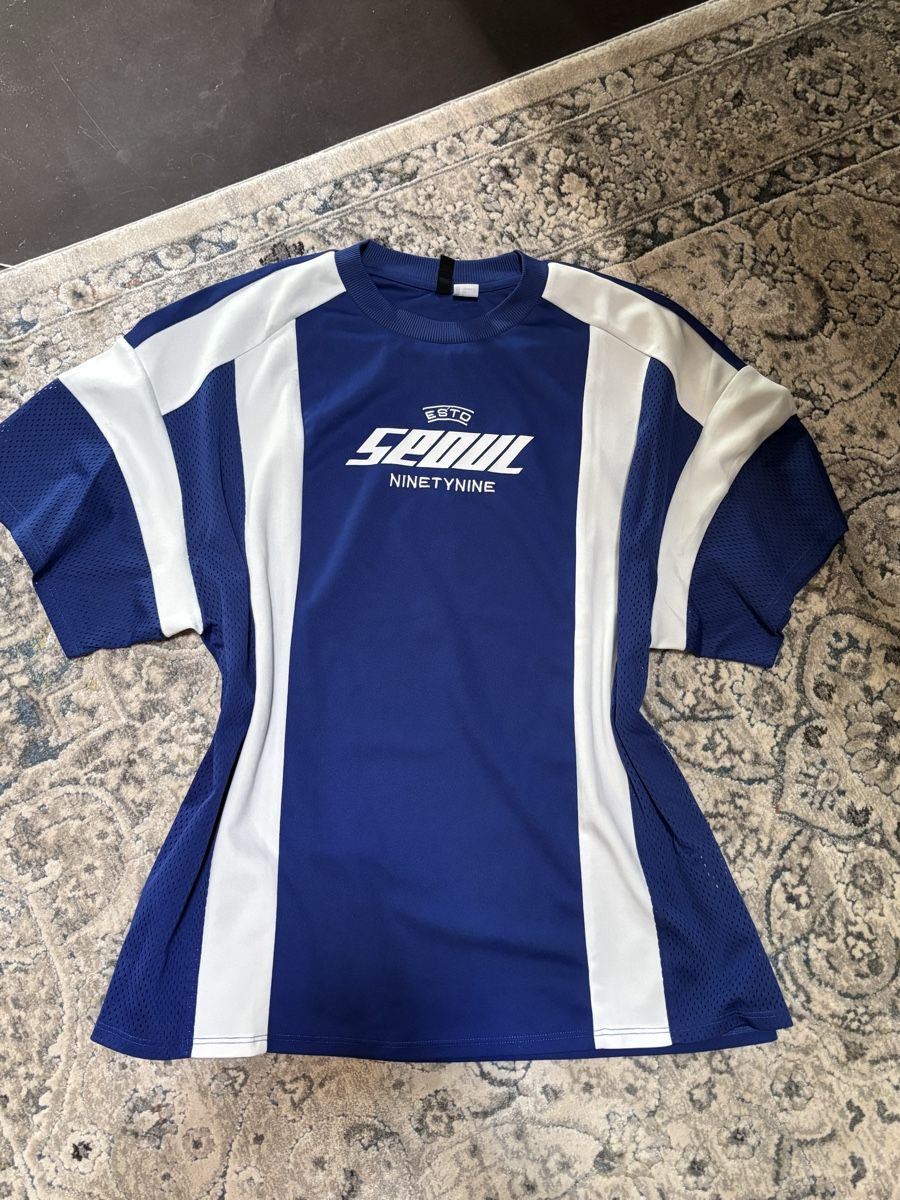 H&M T-shirt: T-Shirt Divided Blue White Size S – Usato da La Chaux-de-Fonds venduto da joa_jk5g