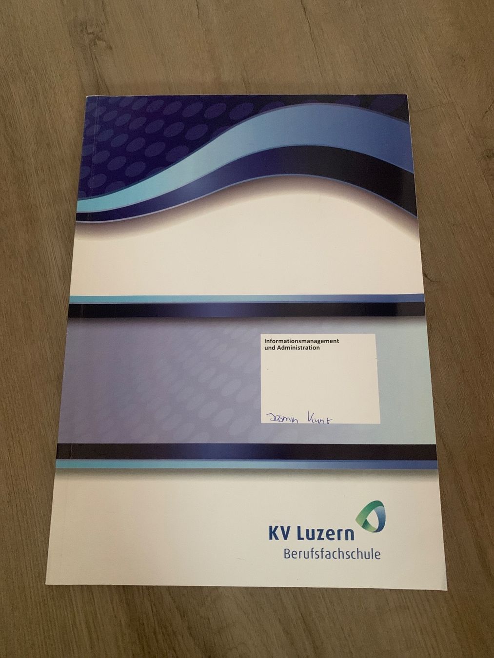 Libri: Informationsmanagement und Administration Buch – Usato da Sempach venduto da Nimsaj5