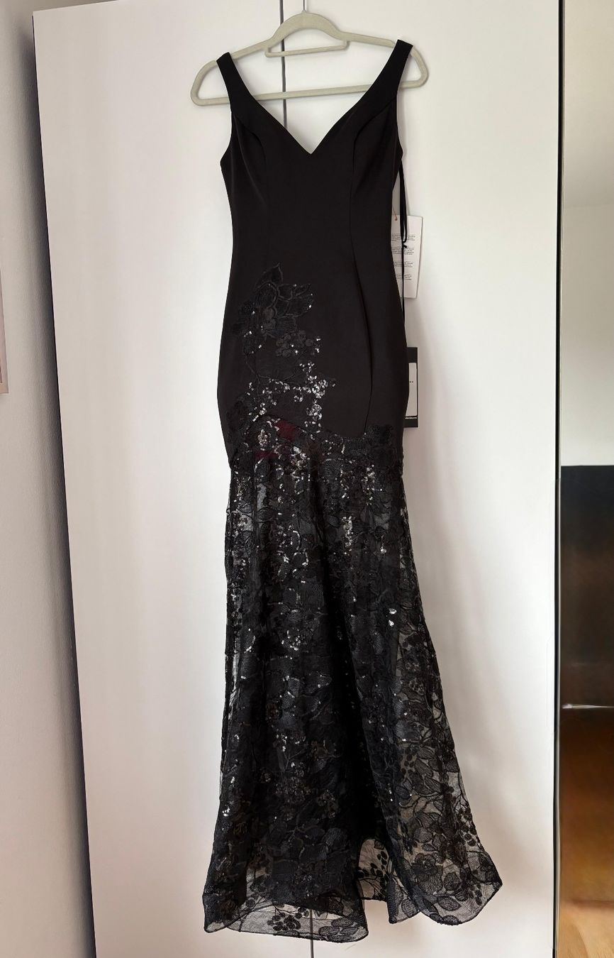 Vestiti: Robe.Taille 34 – Usato da Delémont venduto da Vendeur_3 2