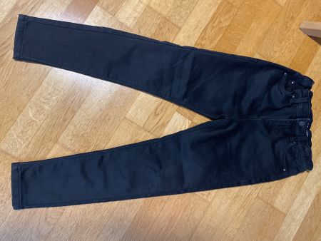 Skinny Jeans aus weichem Stretch-Denim Gr. 146 - NEU