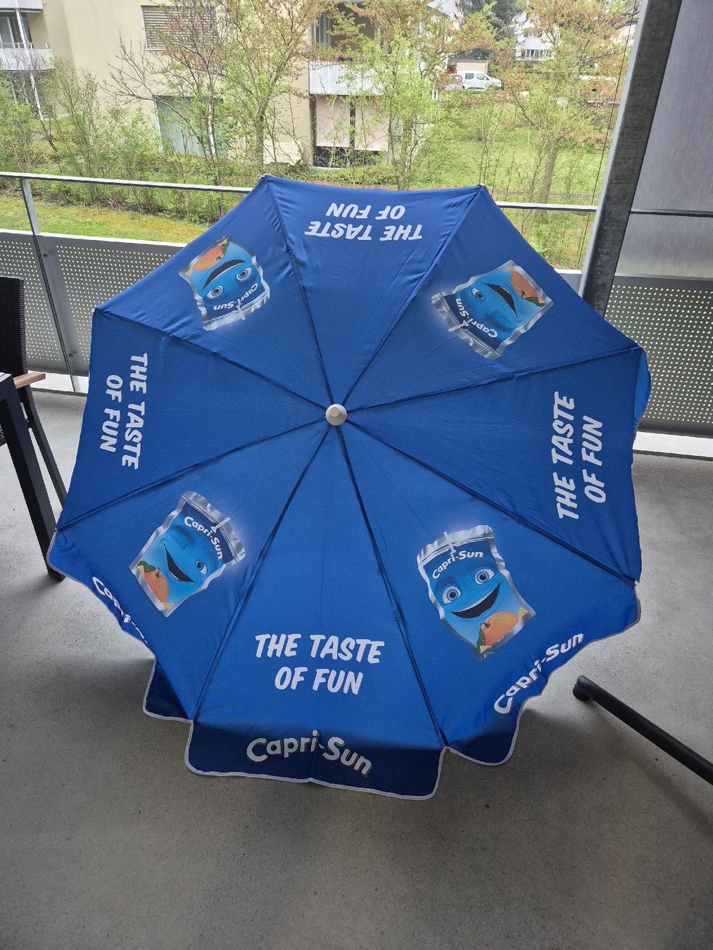 Ombrelloni: Capri-Sun Sonnenschirm - Limited Edition – Nuovo e nell'imballaggio originale da Thun venduto da Patrick9503