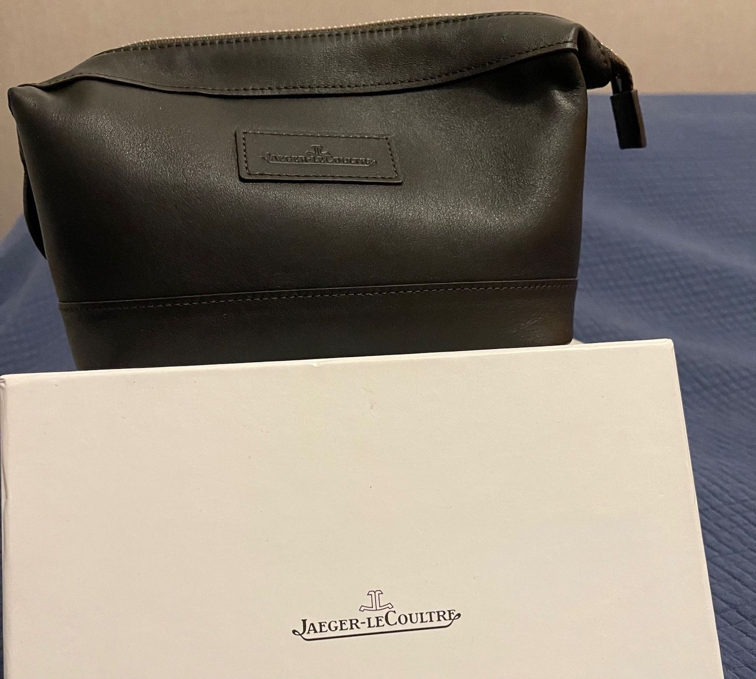 Tutti gli attrezzi: Jaeger LeCoultre Schuhputzset Neu – Nuovo e nell'imballaggio originale da Küsnacht ZH venduto da LuxuryBroker