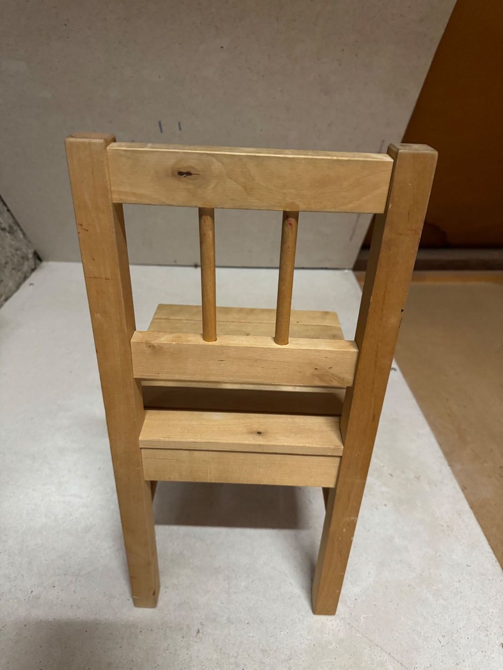 Sedie: KINDERSTUHL + TISCH, HELLES HOLZ, SITZHÖHE 30CM – Usato da Zürich venduto da rolo66 6