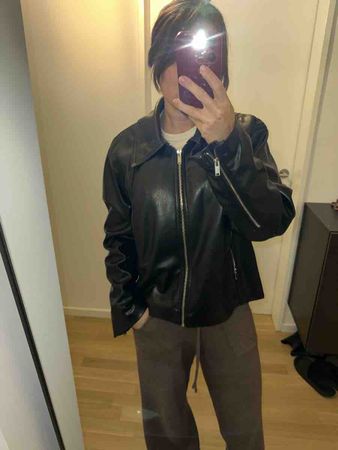 Zara Kunstlederjacke schwarz Grösse L neuwertig