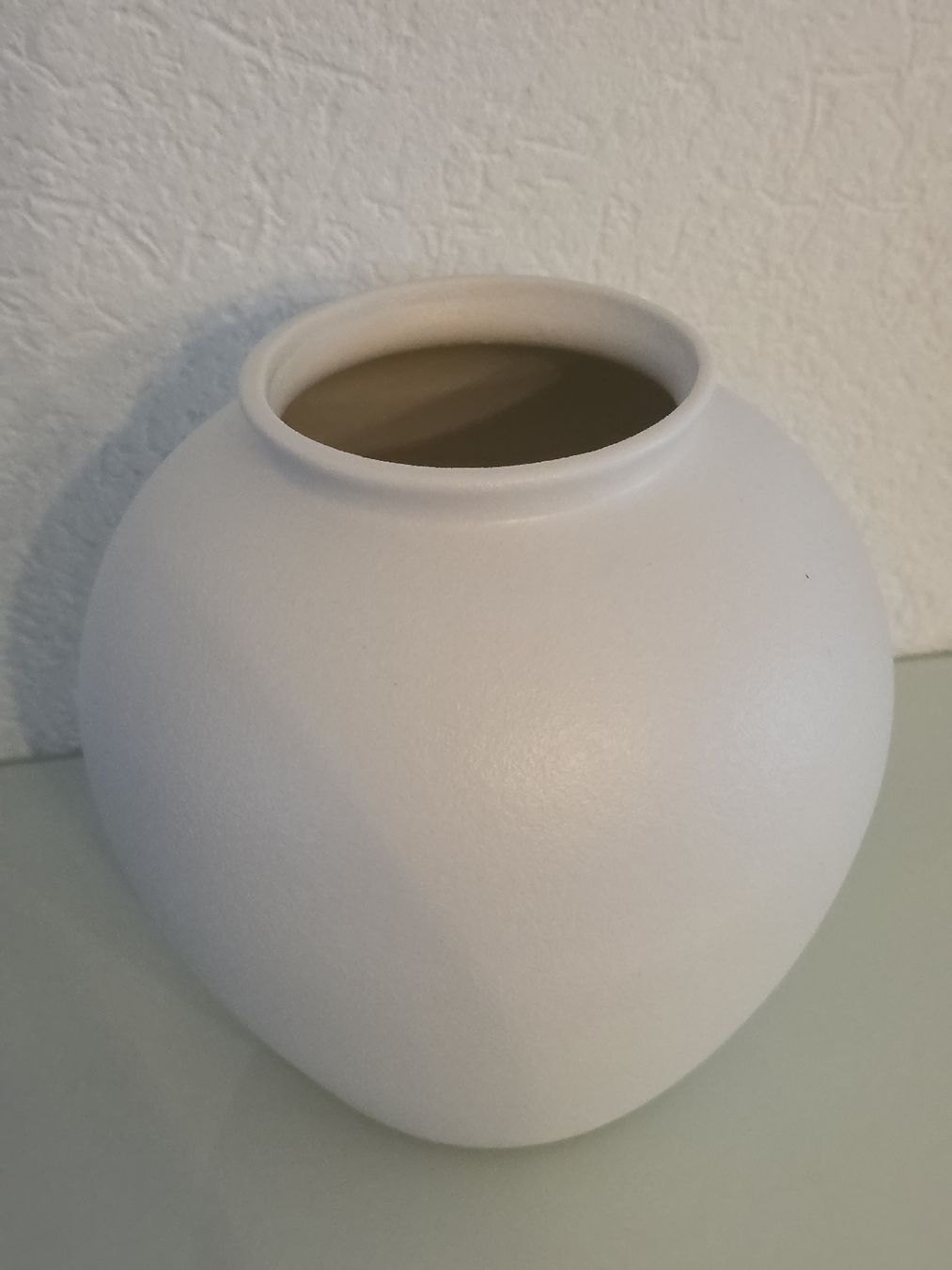 Vasi & Recipienti: Weisse  Vase mit Kunstblumen Hortensie – Nuovo (secondo la descrizione) da Büsserach venduto da Divina86