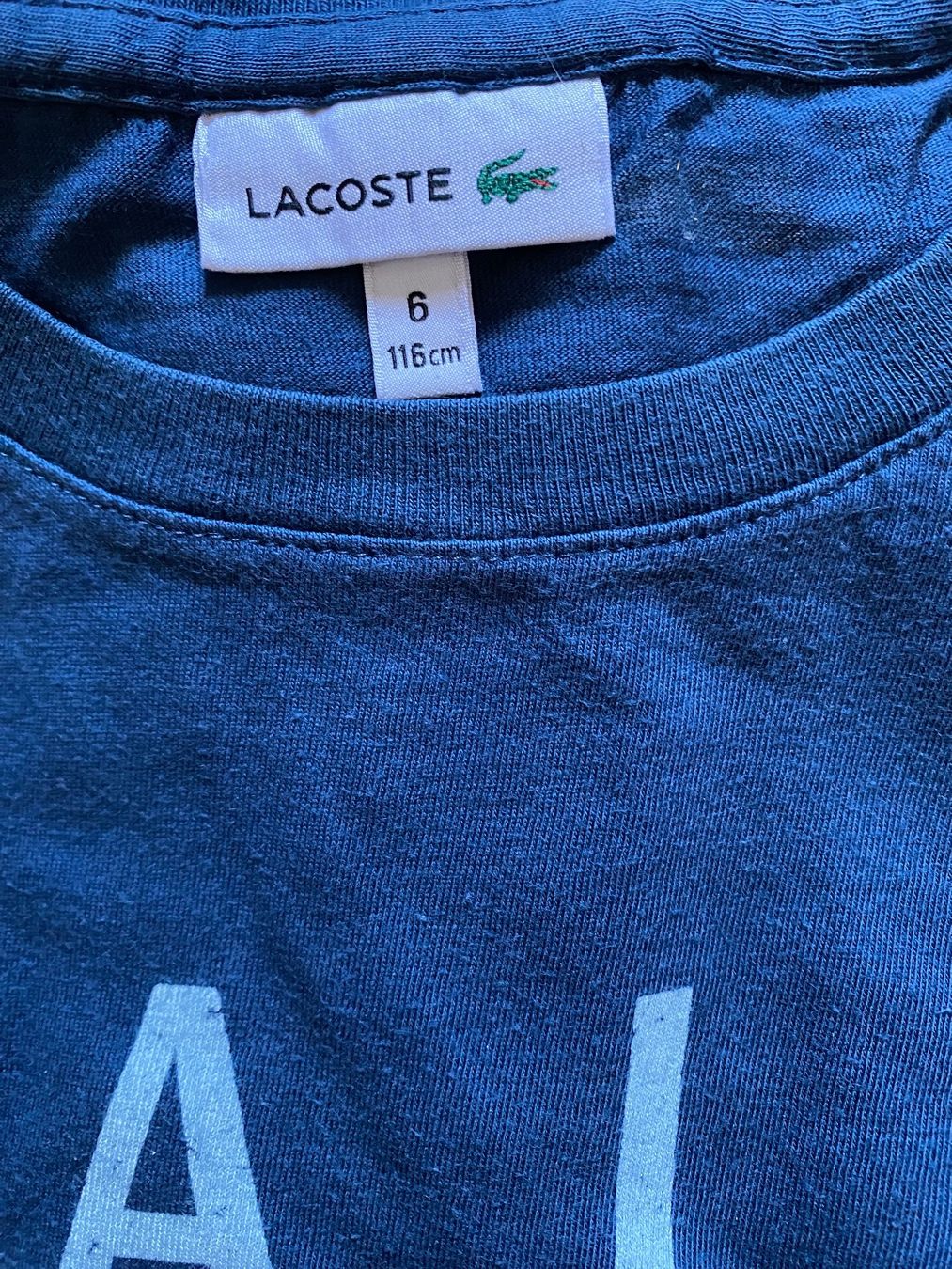 Lacoste Kleiderpakete & -sets: Lot de 2 t-shirts Lacoste taille 6 ans – Gebraucht aus Hermance von joe_td6n 3
