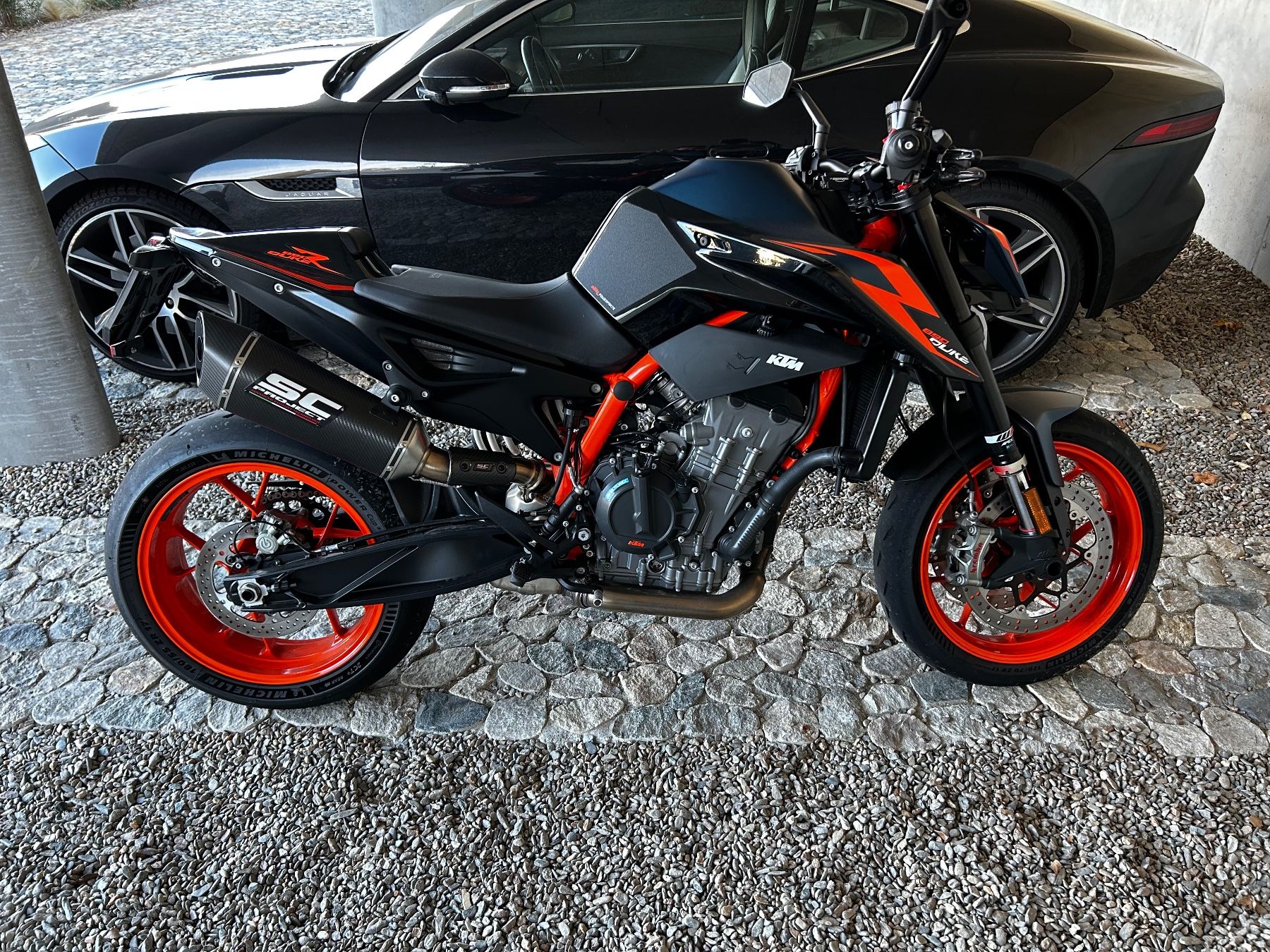 KTM Strada: Duke 890r 2022 – Usato da Pazzallo venduto da 09Mario