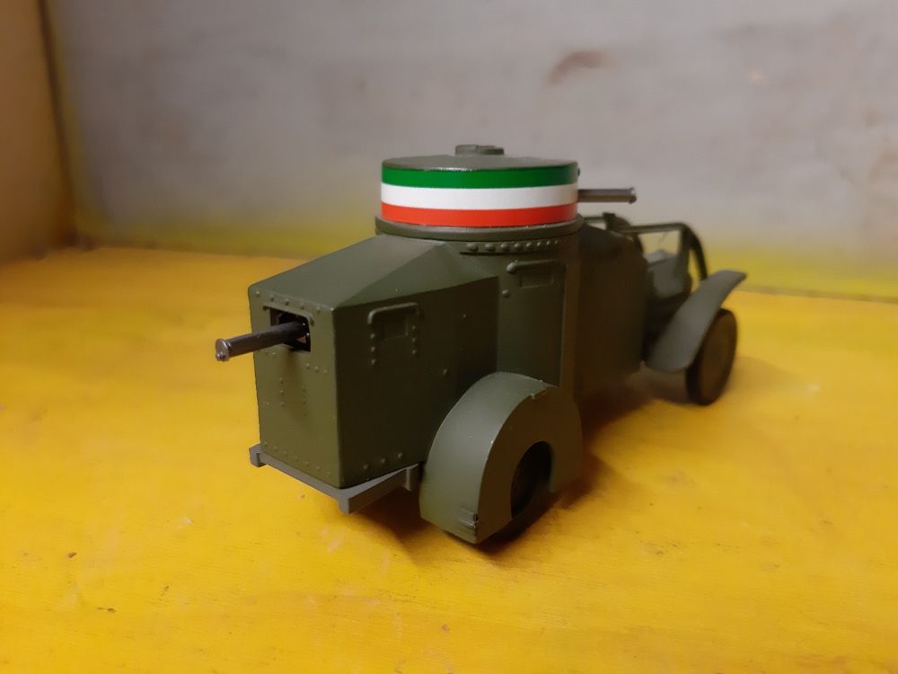 Auto-mitrailleuse italienne 3