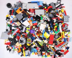 1.5 kg. Legoteile mit Minifiguren