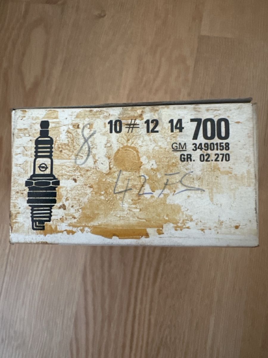 Tutti pezzi di ricambio auto: Zündkerzen Opel GM 3490158 NOS – Usato da Mörschwil venduto da tweety9402