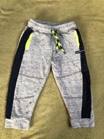 Tolle Trainerhose Gr. 86 Jungen Sport Freizeit