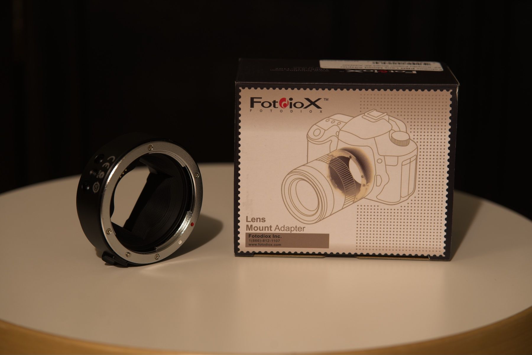 Adaptateurs photo: Fotodiox Adapter – Canon EF/EF-S Objektive auf Sony E-Mount – D'occasion à Bern par zuefall