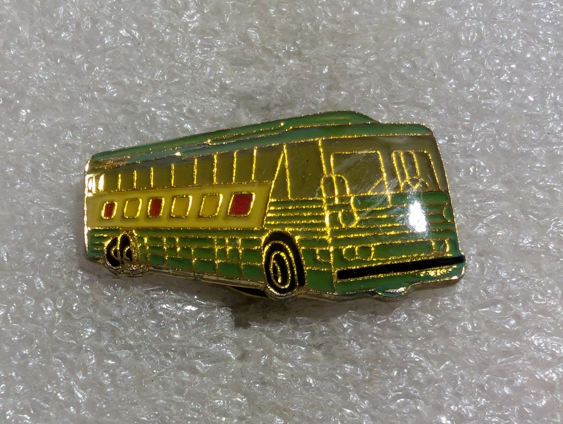 Placchette & Badge: Ansteckpin 214: Bus – Usato da Oppligen venduto da Pin-Fall-Shop