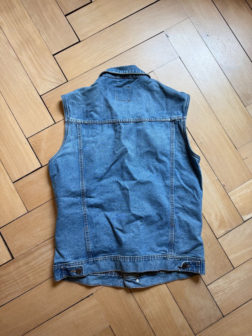 Bershka Gilet & Giacche: BERSHKA - Jeansgilet blau L – Usato da Zürich venduto da Diazaio 2