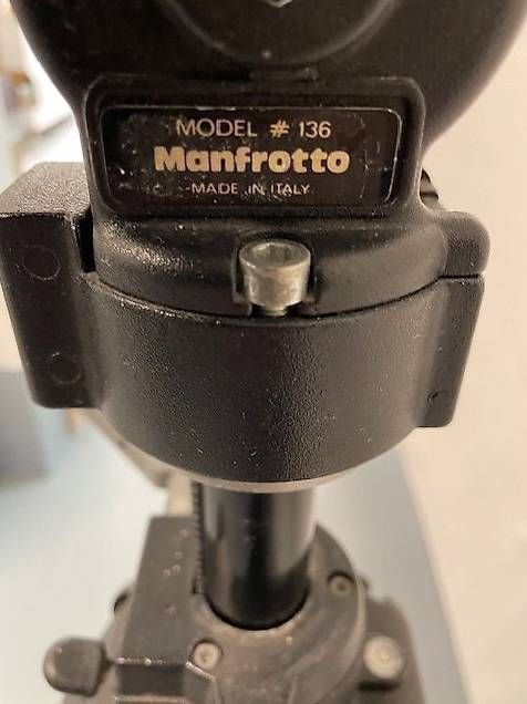 Manfrotto Treppiedi & Teste: Manfrotto Professional Tripod Stativ Art. 058 – Usato da Waedenswil venduto da paimai 4