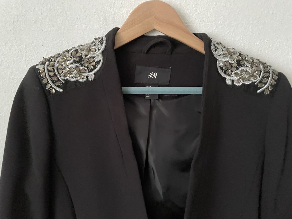H&M Vestes: Blazer H&M Gr.34 – D'occasion à Schliern b.Köniz par Nikk0tin 1