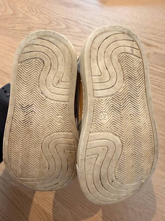 Scarpe per ragazzi: Lotta und Emil Schuhe Sneaker 22 – Usato da Thalwil venduto da nic_n9s8 1