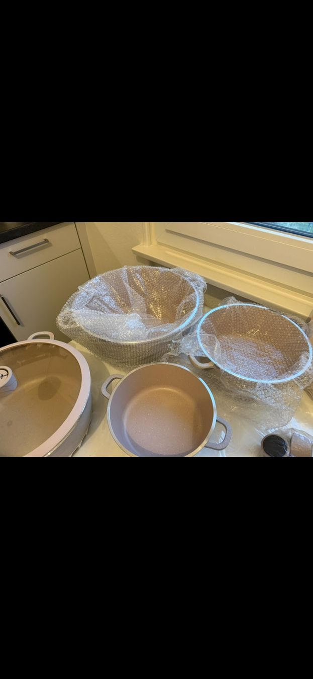 Pentole: Batterie de cuisine complète Neuve – Usato da Prilly venduto da Aidima 4