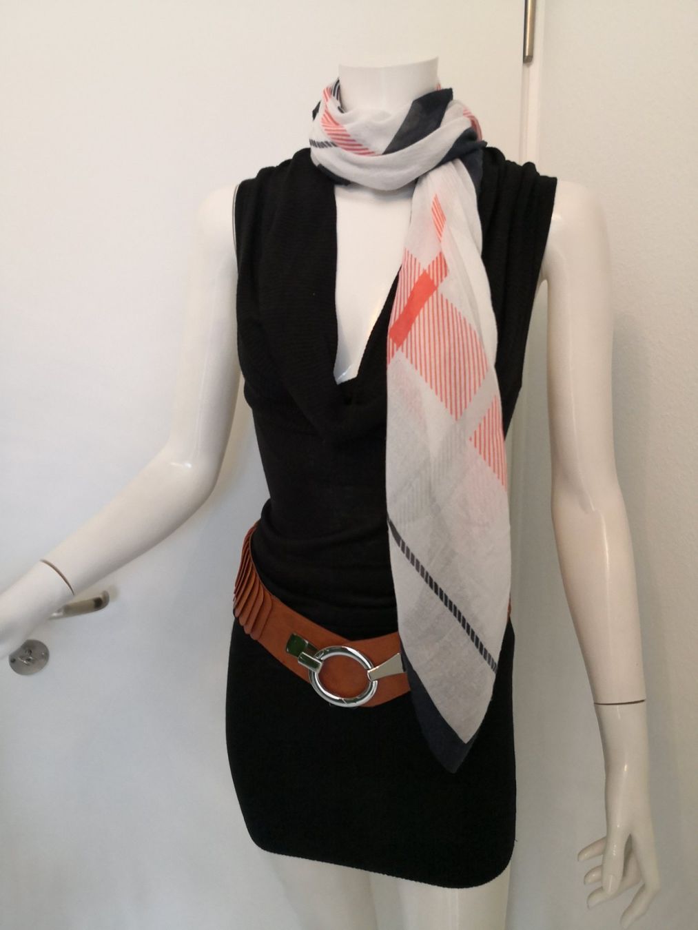 Opus Foulards, Tücher & Schals: 🤩OPUS SCHAL WEISS MIT MUSTER – Gebraucht aus Olten von Naja-Twins-Twins 3