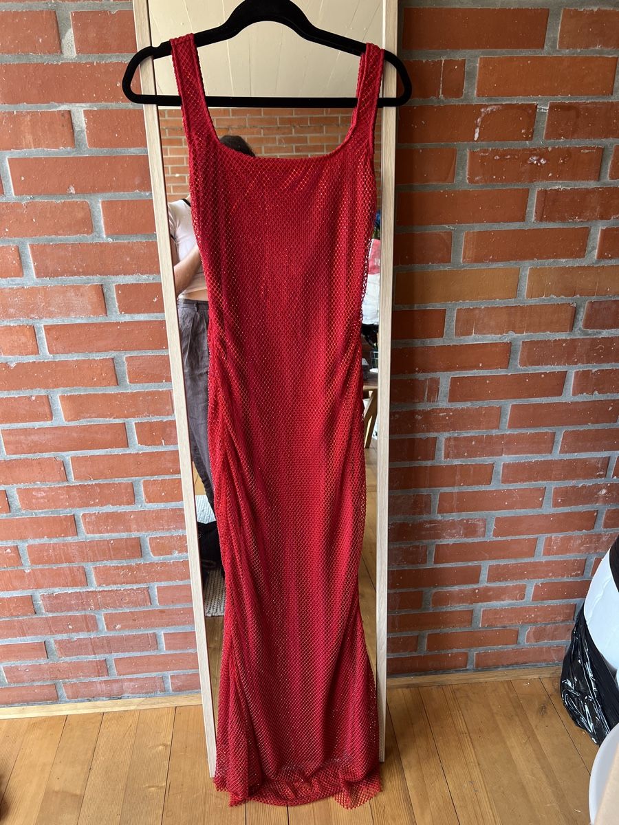 Kleider: Almond Muse Kleid rot Steinchen glitzer  – Gebraucht aus Biel/Bienne von mona222 2