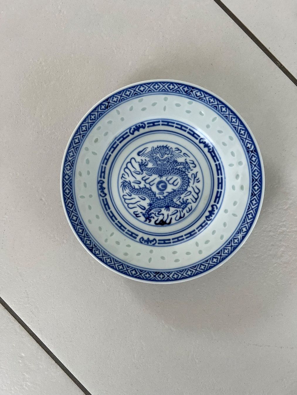 Set di piatti: Edles China Geschirr Set mit Drachenmuster, 29 Teile – Usato da Mönchaltorf venduto da Hans572 3