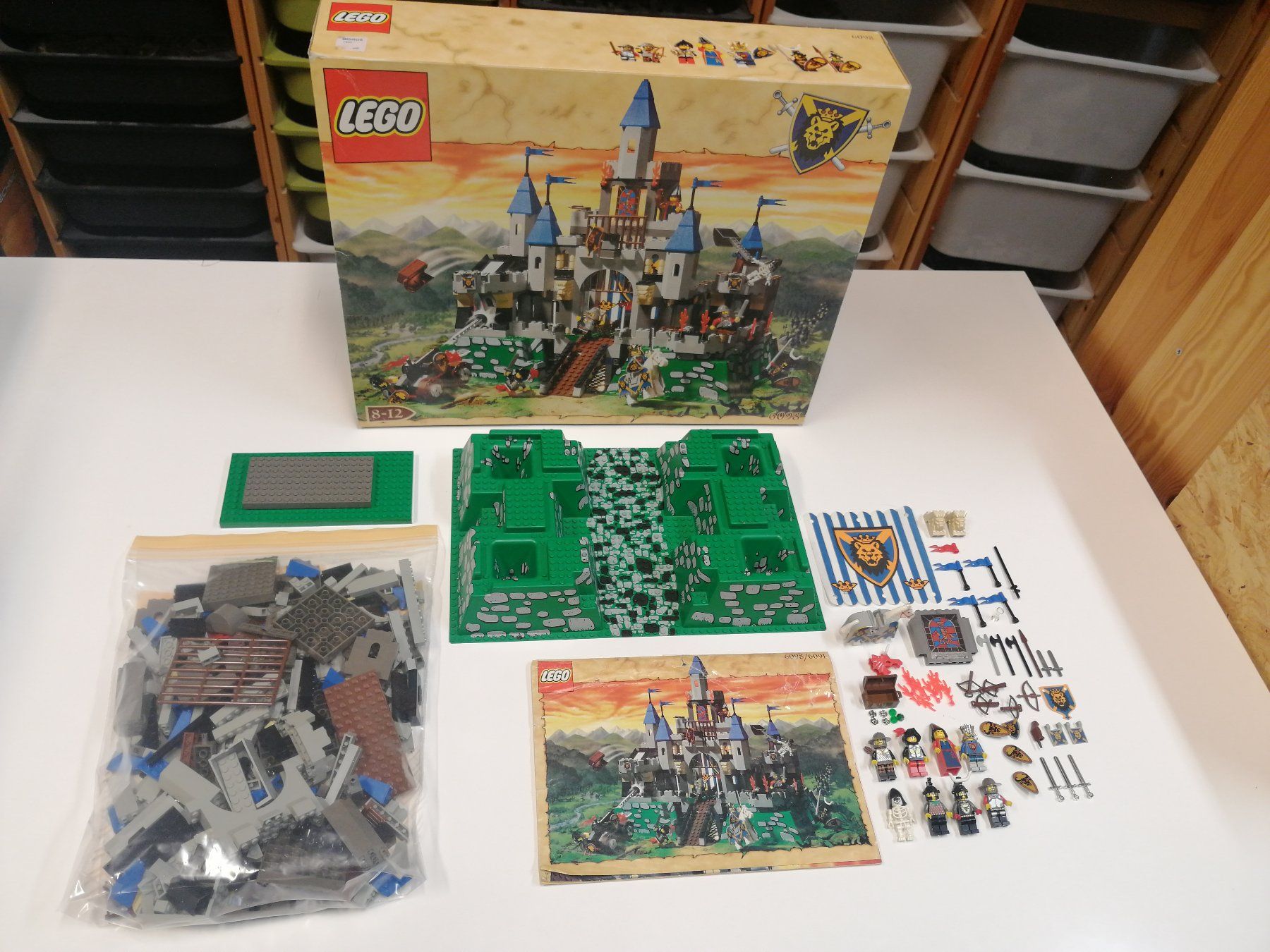Lego Spielzeuge: Lego 6098 King Leo's Castle OVP – Gebraucht aus Sils im Domleschg von AMAG_AUDI_ZH