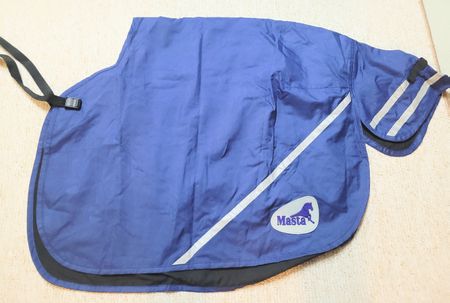NEUE ungefütterte  Sattel-Regen-Nierendecke