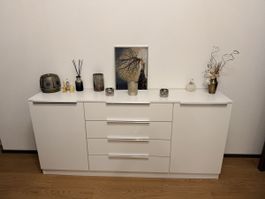 Sideboard weiss mit vier Schubladen guter Zustand