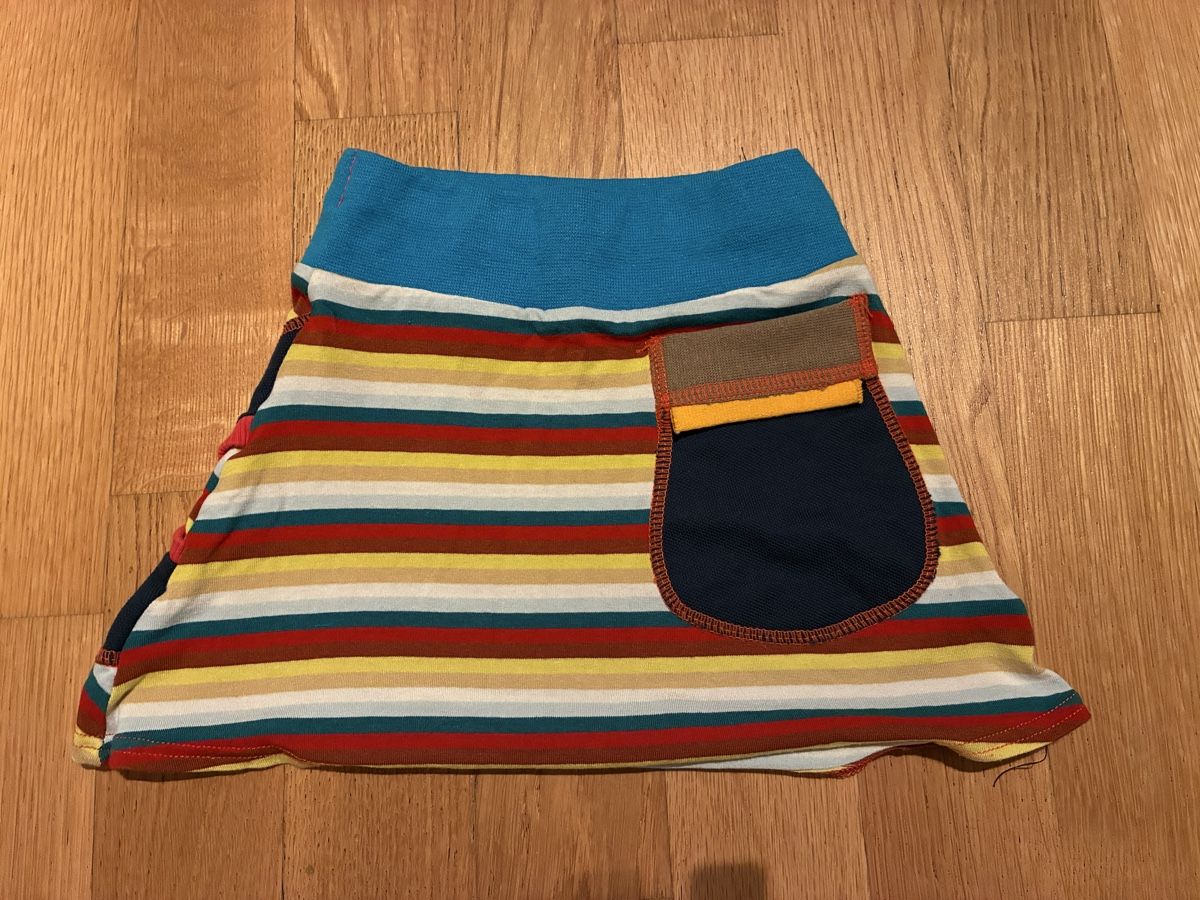Kleider & Röcke: Rock mit Streifen Grösse 86/92 Handmade – Gebraucht aus Winterthur von Tiklo