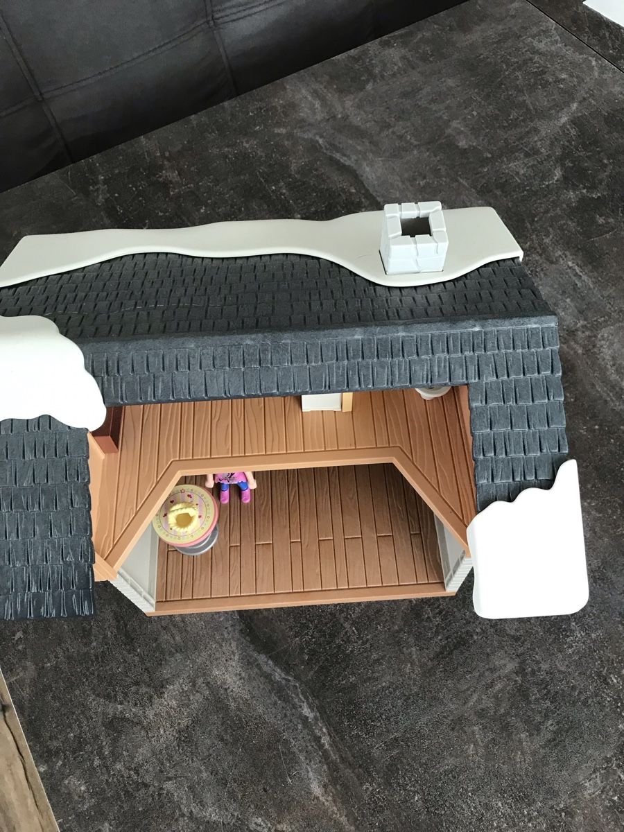 Playmobil Giocattoli: Playmobil,Winterhaus mit Hunden – Usato da Subingen venduto da Bea8 2