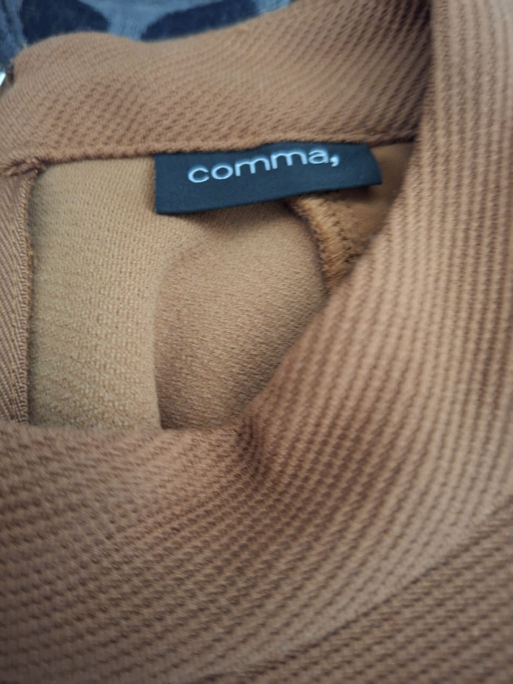 Comma T-Shirts: elegantes Top – Neu (gemäss Beschreibung) aus Hausen AG von Emirfinn 1
