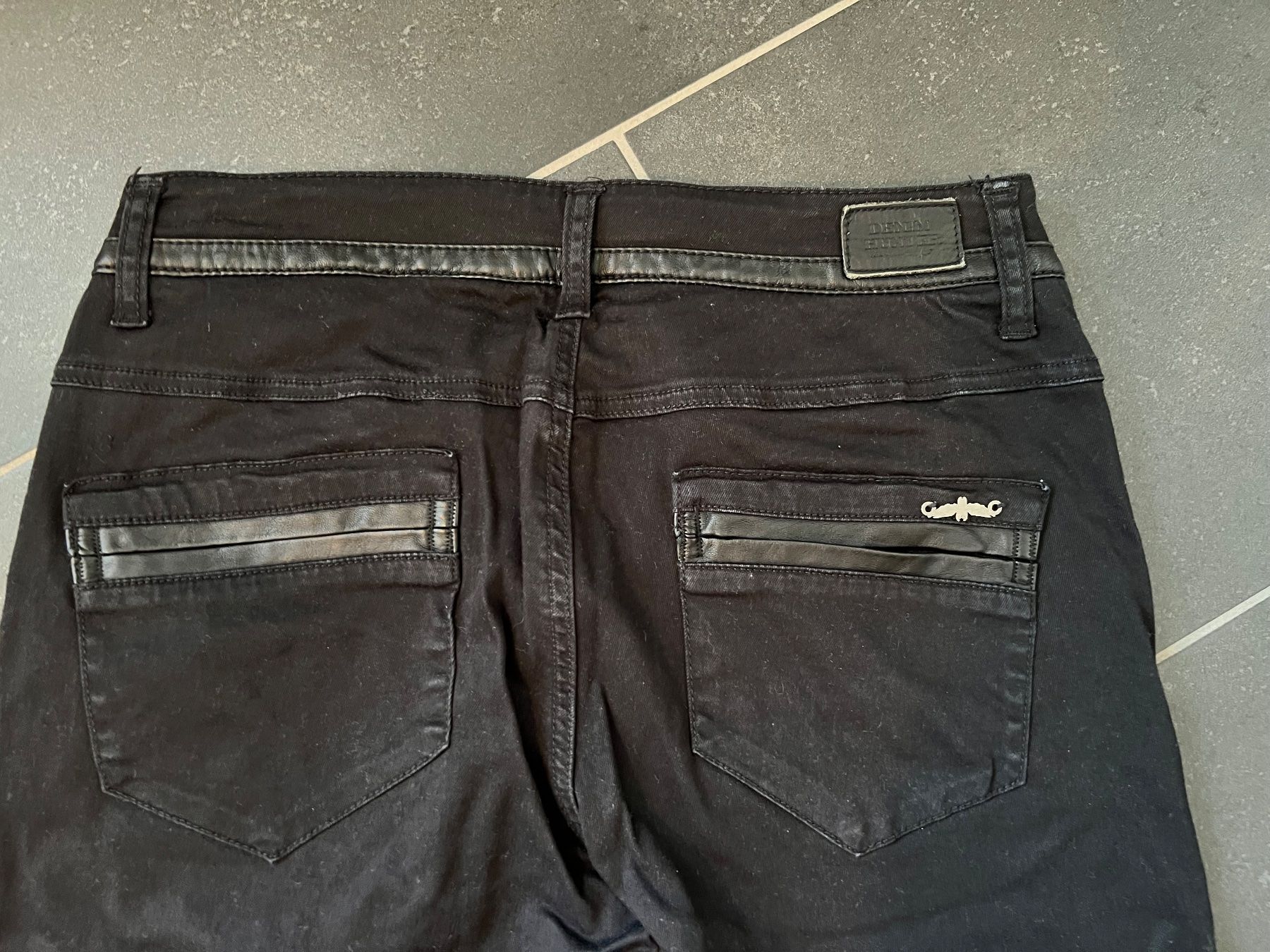 Jeans: Schwarze Denim Hunter Jeans – Nuovo (secondo la descrizione) da Inwil venduto da 27sonnenschein 5