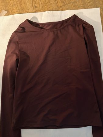 Bordeaux Langarmshirt, Grösse M, Top Zustand!