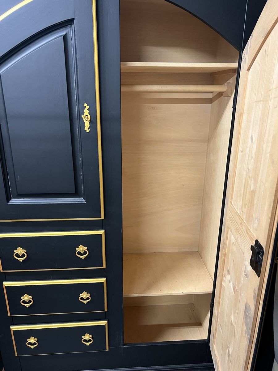 Armadi: Holzschrank in schwarz/gold – Usato da Kilchberg ZH venduto da Lisavivienne 1