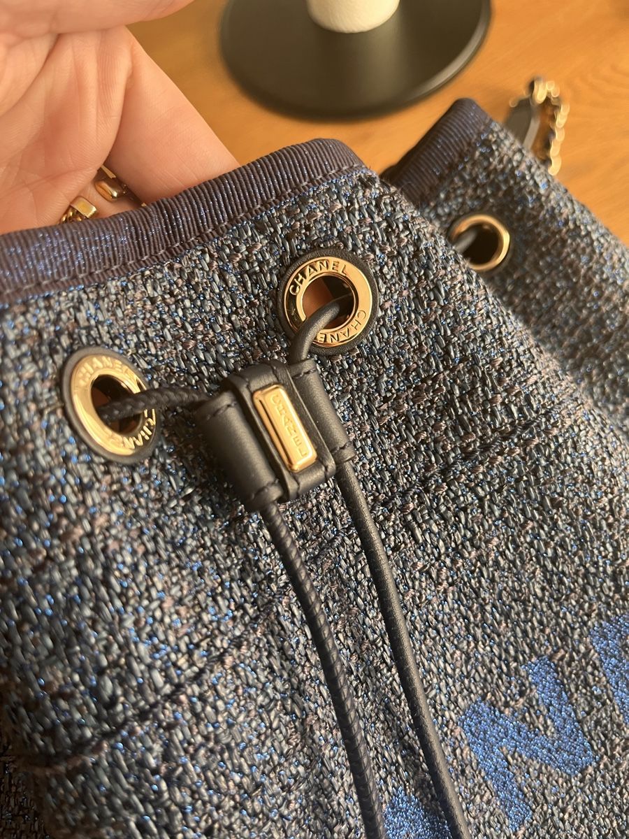 Chanel Zaini: CHANEL DEAUVILLE BACKPACK – Nuovo (secondo la descrizione) da Marin-Epagnier venduto da vanessita_ch 9