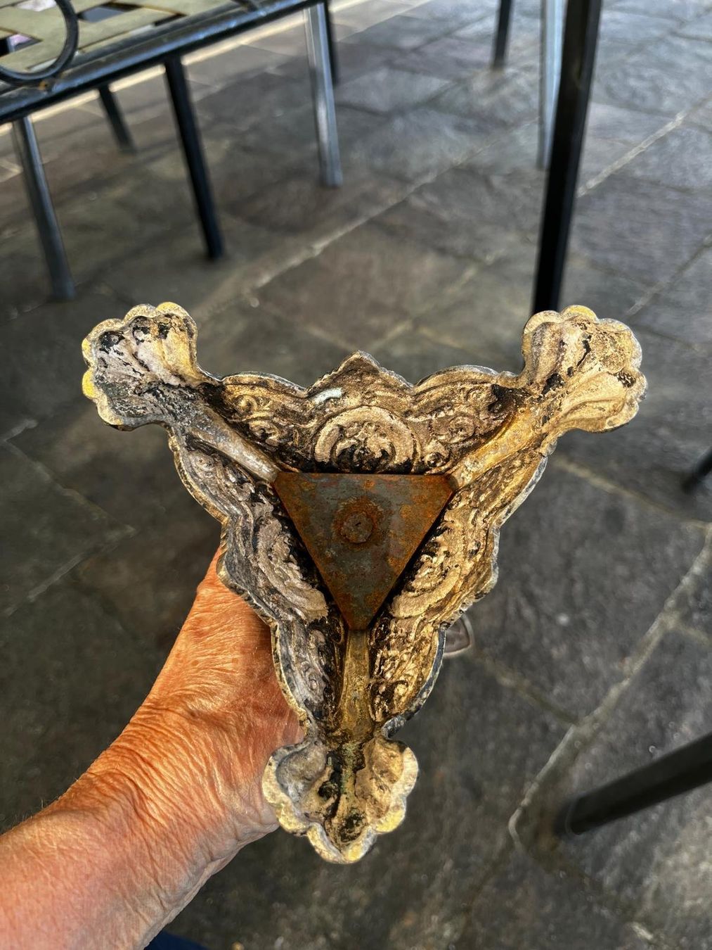 Portacandele: Kerzenständer mit Ornamenten – Usato da Lostorf venduto da Mugi_82 2
