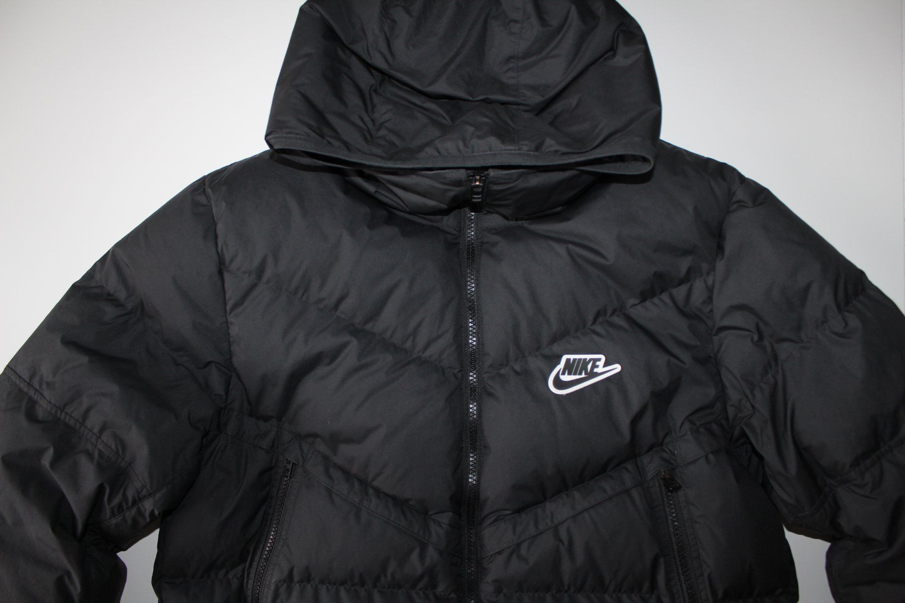 Nike Giacche: Doudoune Nike noir  t. M – Usato da Peseux venduto da Gilloss 1