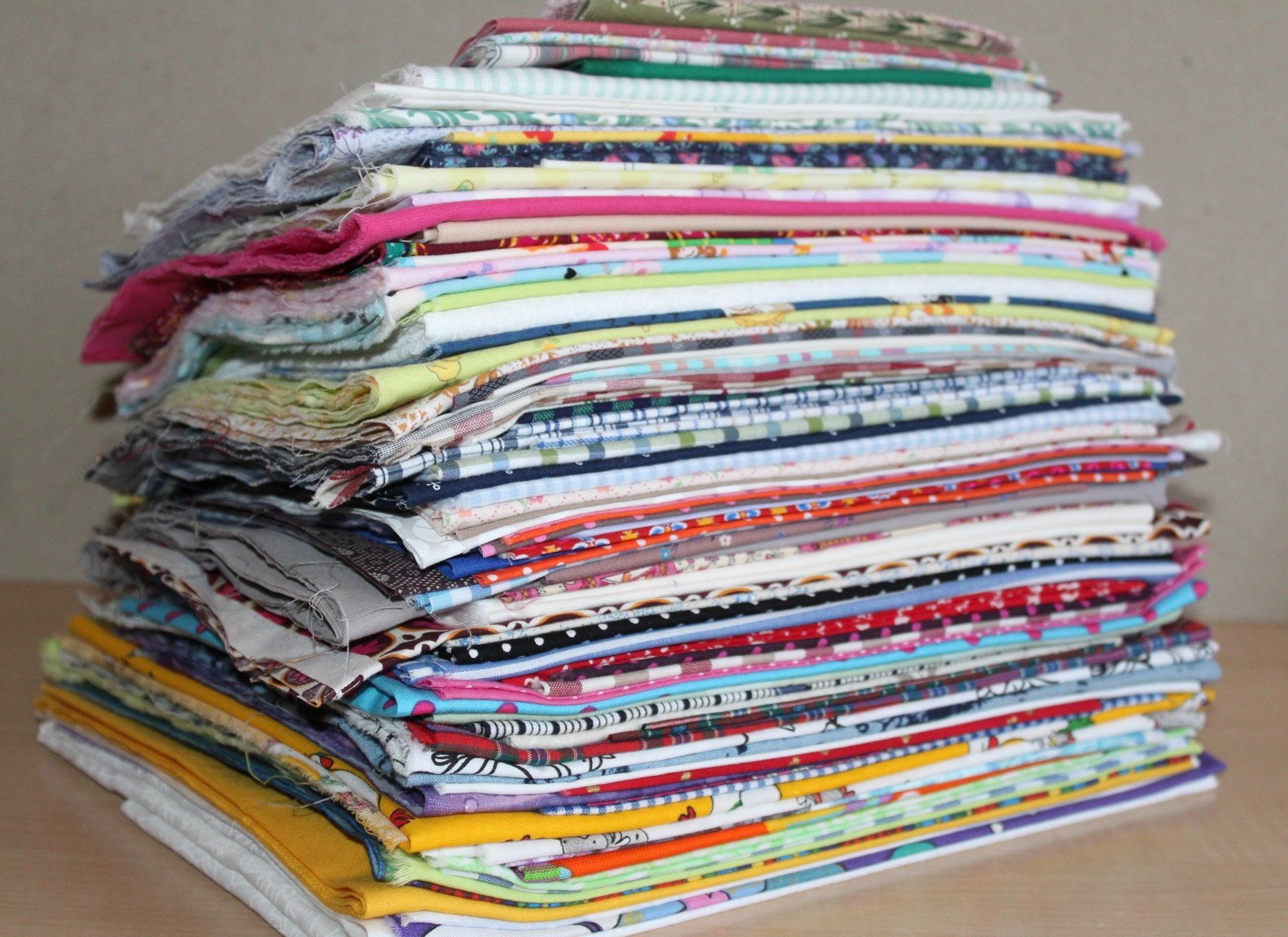 Tissus: Stoffpaket BW Stoffe Stoffresten Patchwork – Neuf (Voir description) à Obfelden par solomon111