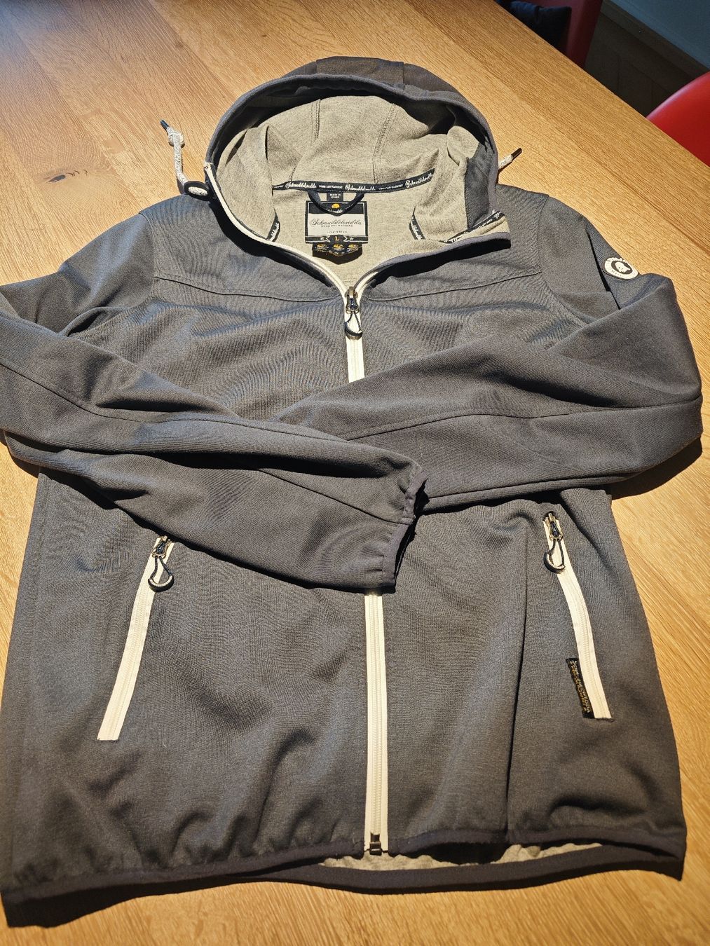 Schmuddelwedda Vestes: Schmuddelwedda Softshell Jacke grau Grösse L guter Zustand – Neuf (Voir description) à Zürich par Waennae