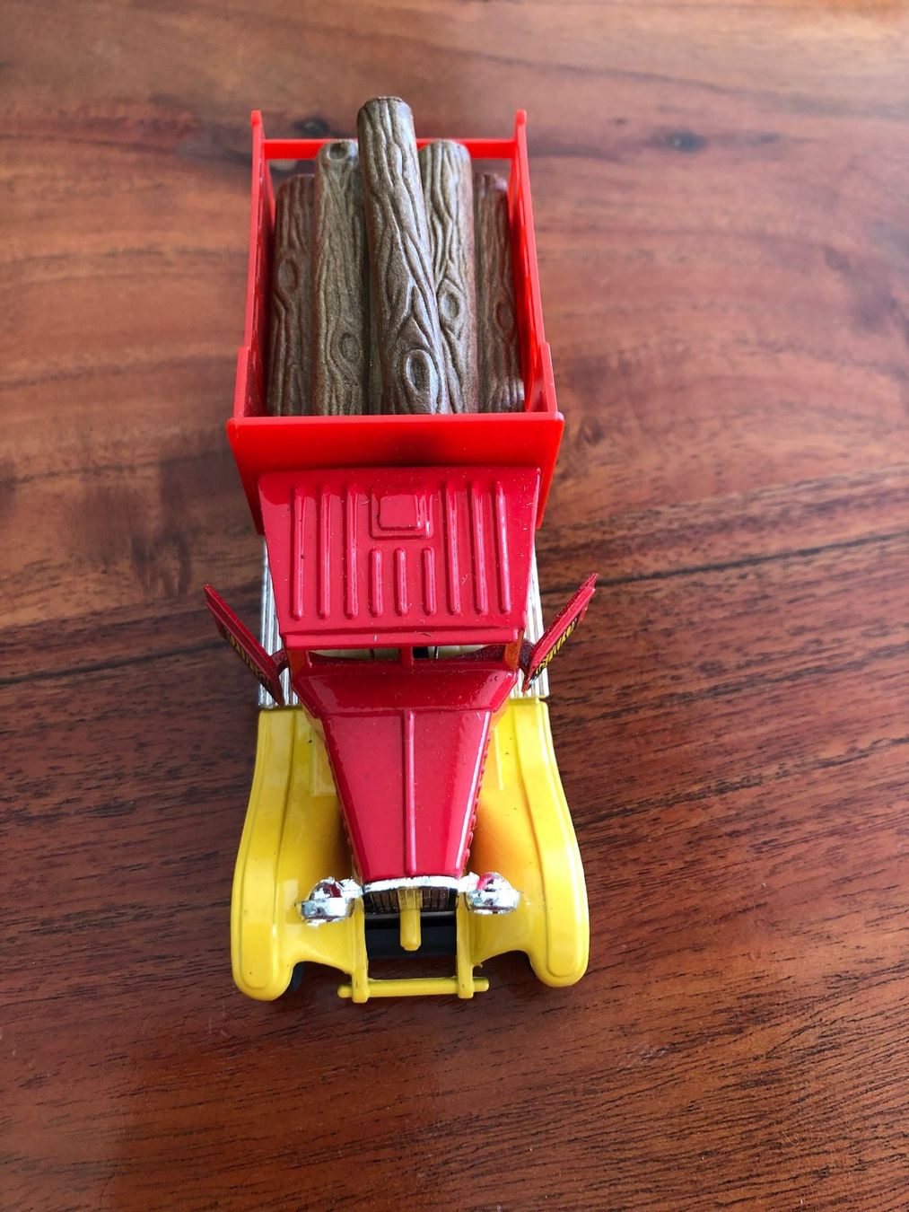 Modellini d'auto: Holztransporter Spielzeugauto Oldtimer LKW mit Baumstämmen – Nuovo (secondo la descrizione) da Schübelbach venduto da Dolly990_2 3