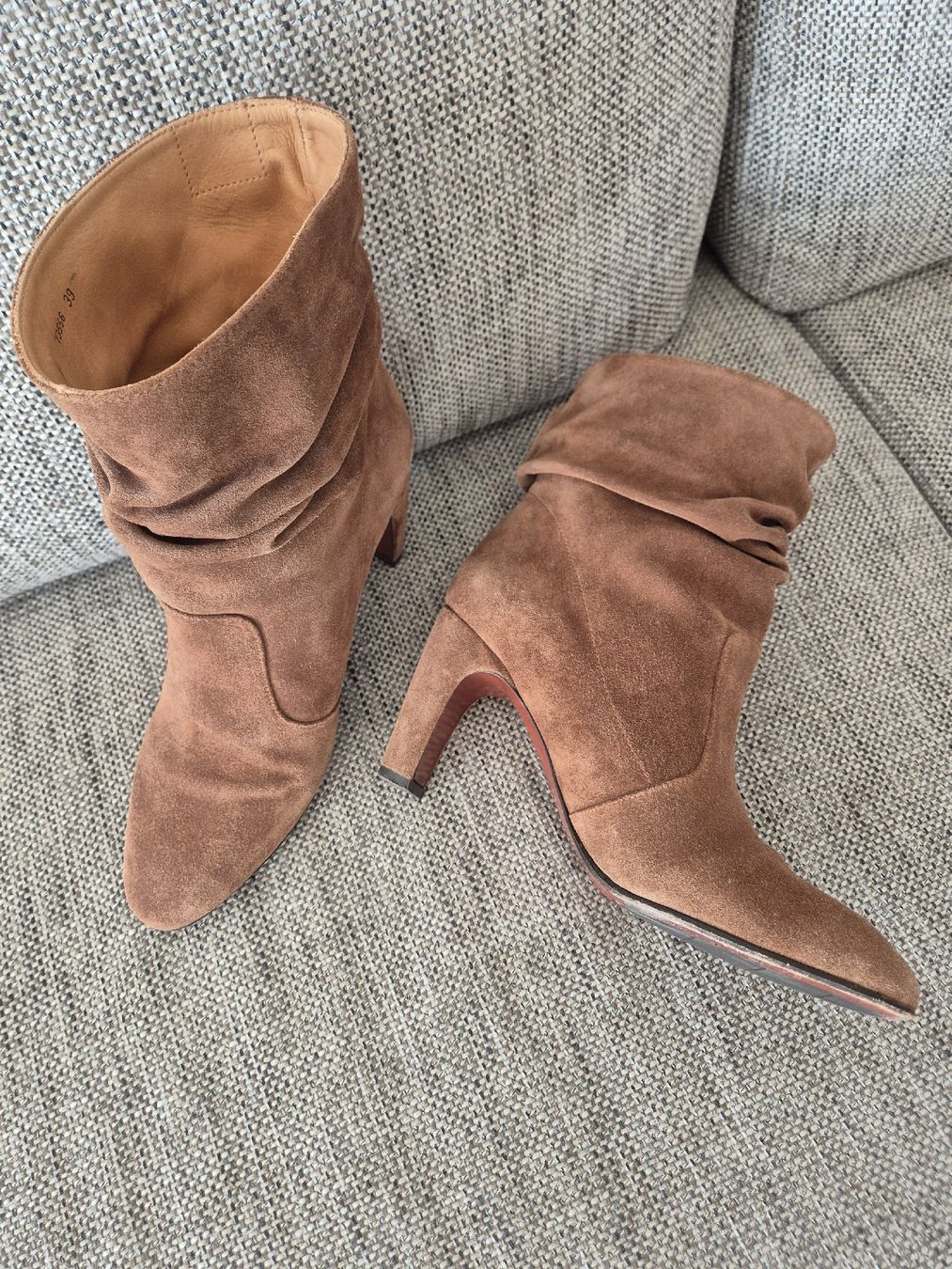 Chie Mihara Chaussures femmes: chie mihara Stiefelette Gr. 39 hellbraun – D'occasion à Neuenhof par geena68